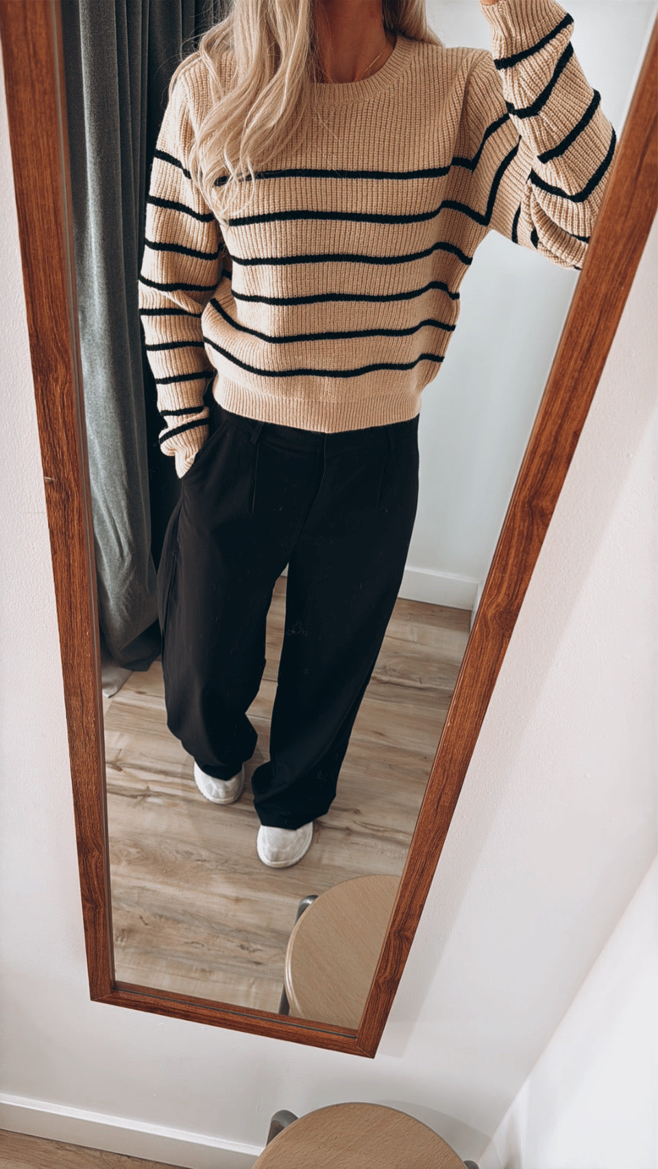 Classic Pleated Wide-leg Trouser Pants