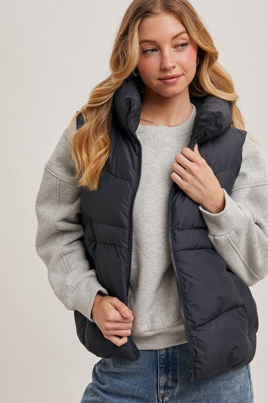 HOODED VEST