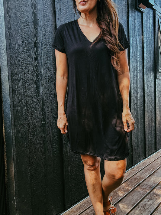 Black Short Sleeve T shirt Dress