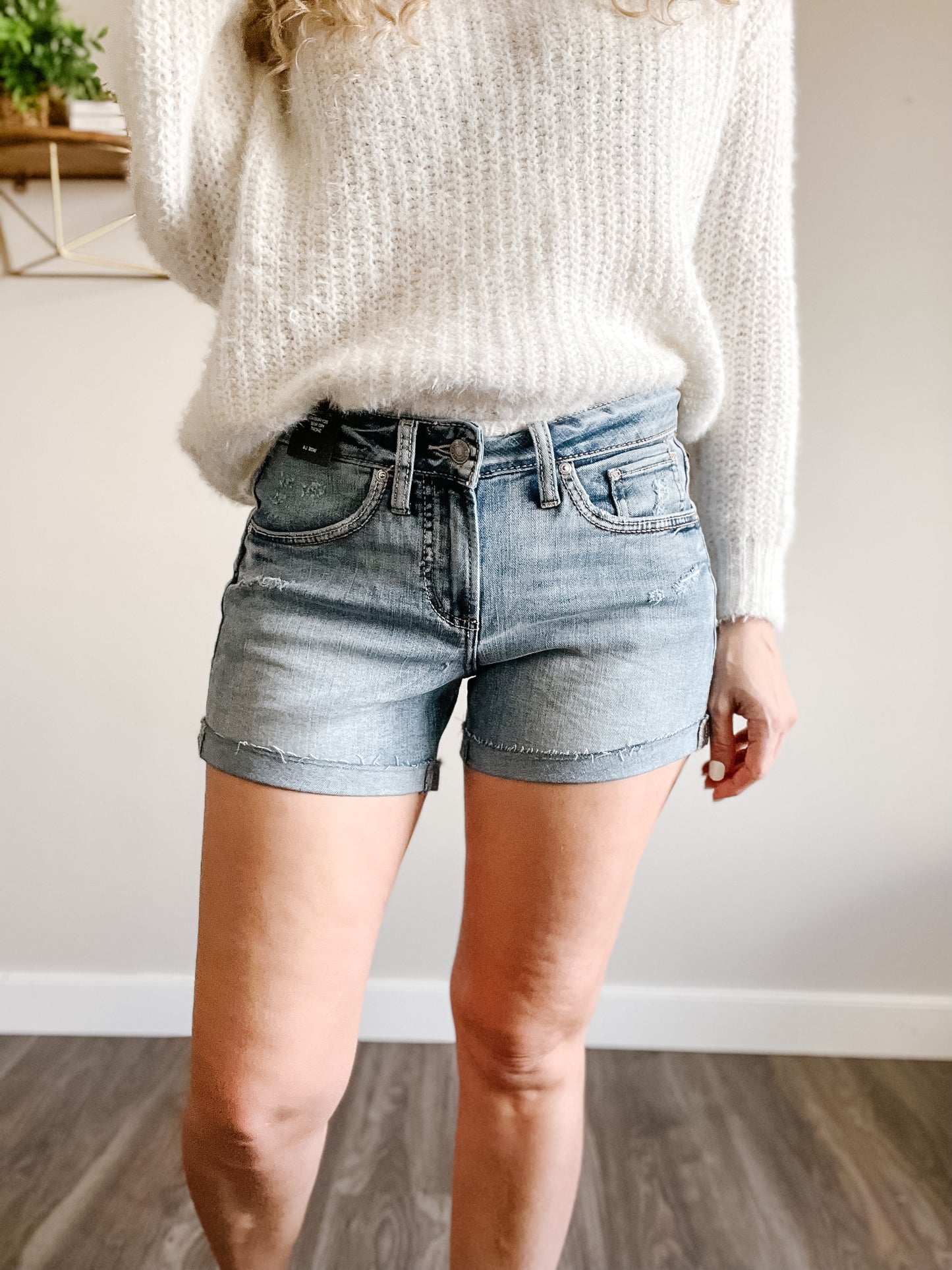 ^< / Silver Jeans : Boyfriend Short